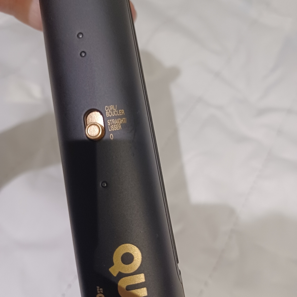 Quo hair straightener